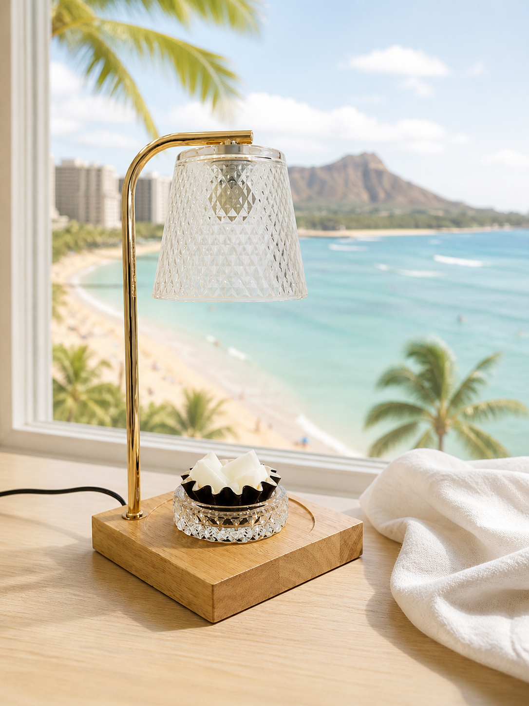 WAIKIKI BEACH